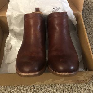 Soft Brand booties. NIB